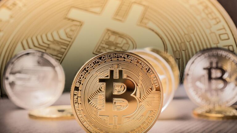 Cierre del 8 de enero: Precios de Bitcoin, Ethereum y Binance