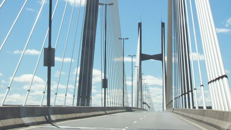 Se Firman los Primeros Contratos de Concesión de Rutas del Corredor Mercosur