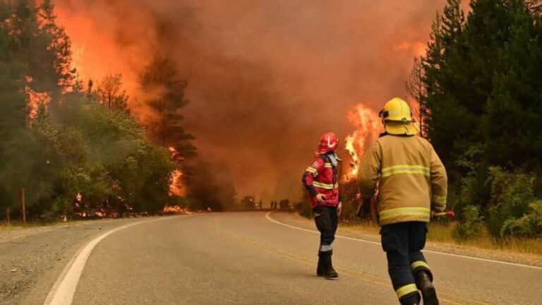Ruta 40 Reabierta Tras Incendios en la Patagonia