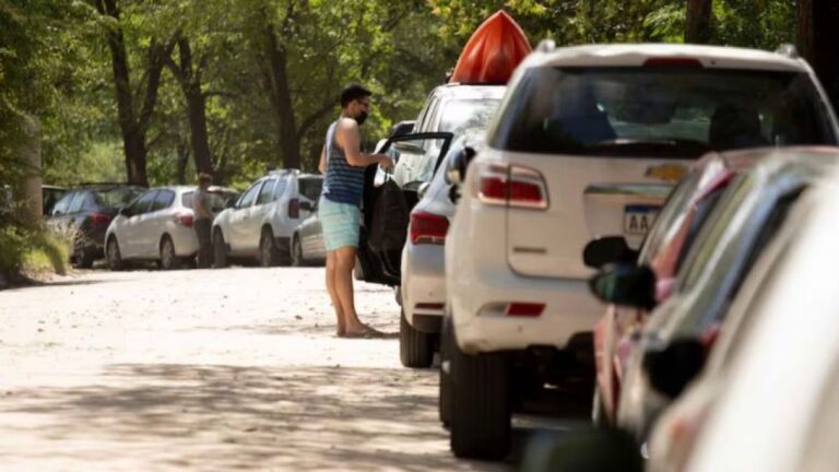 Verano 2026: ¡Estacionar en los ríos de Córdoba ya cuesta más de $10 mil!