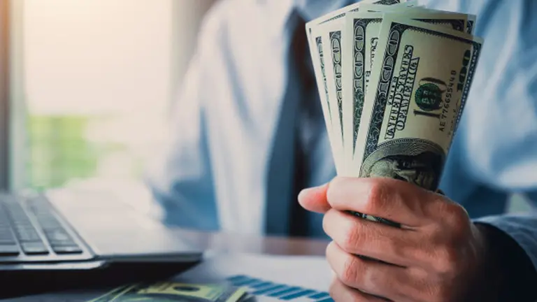 El dólar blue baja a $1.505 y los financieros concluyeron mixtos