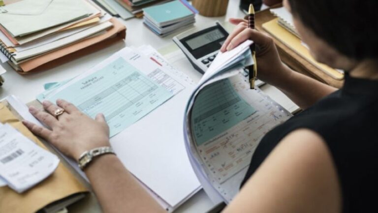 Cheques Rechazados y Mora: Cómo Cobrar Sin Romper la Cadena de Pagos