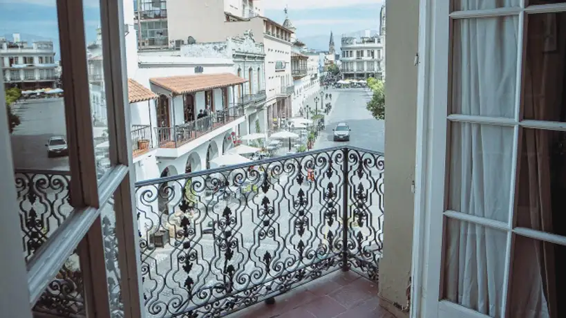 Balcones en el Hotel Colonial de Salta