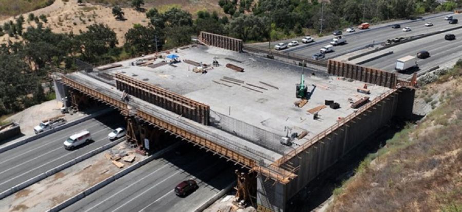 Construcción del puente en California