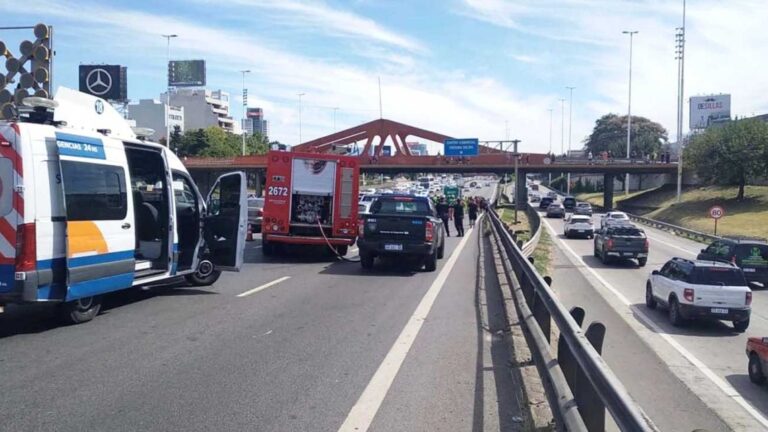 Accidente en la General Paz: Siete vehículos involucrados y doce heridos