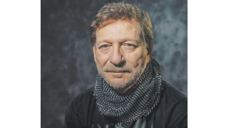Osmar Núñez: «Los artistas reflejan su entorno»