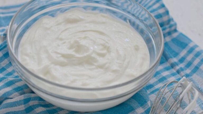 Yogur Natural vs. Griego: Principales Diferencias y Claves para Elegir el Mejor