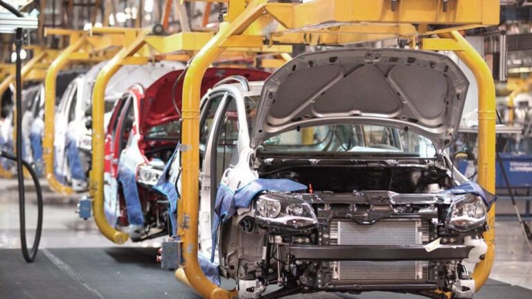 Cuando la Apertura Sustituye a la Estrategia: Industria, Desarrollo y Política Económica