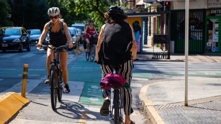 Google Maps lanza guía por voz y transforma la experiencia de ciclistas y peatones