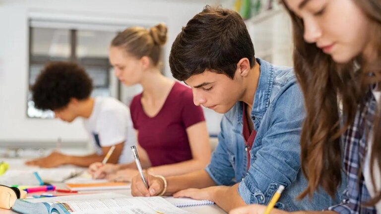Las carreras universitarias que perderán valor en 2026, según un ex ejecutivo de Google