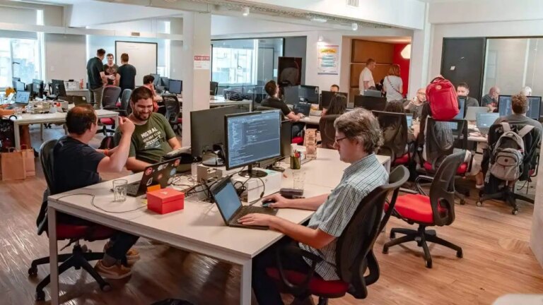 ¿IA: la verdadera causa o solo una excusa empresarial?