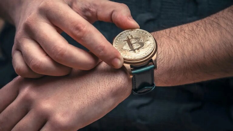 Descubre el exclusivo reloj de lujo que genera Bitcoin