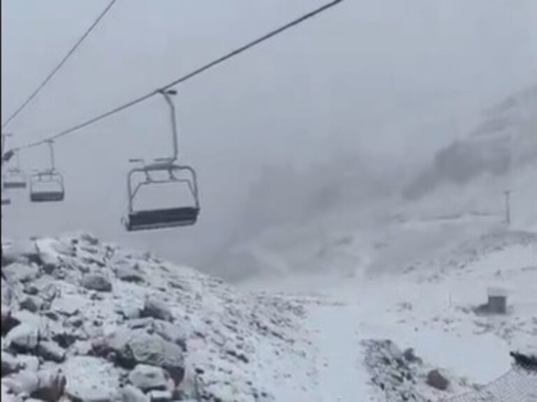 Nieve Veraniega: La Cumbre Se Viste de Blanco