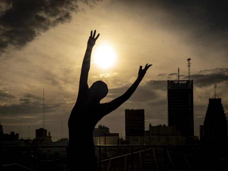 Bailando bajo las majestuosas cúpulas de Buenos Aires