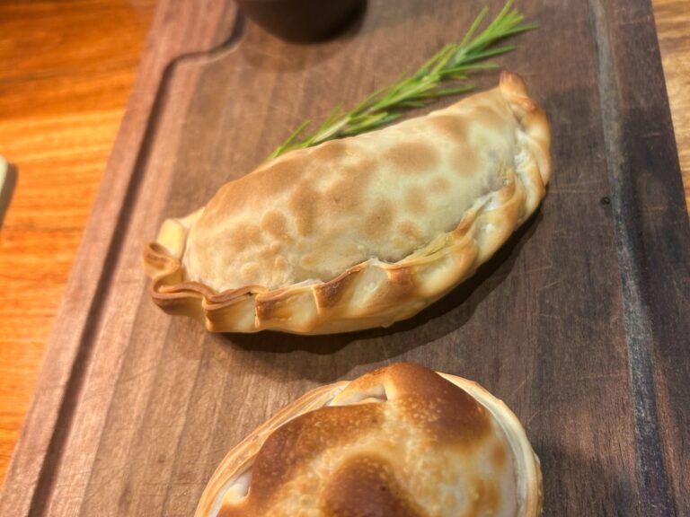 Descubre los Sabores de Mendoza: Platos Imperdibles para tu Escapada de Verano
