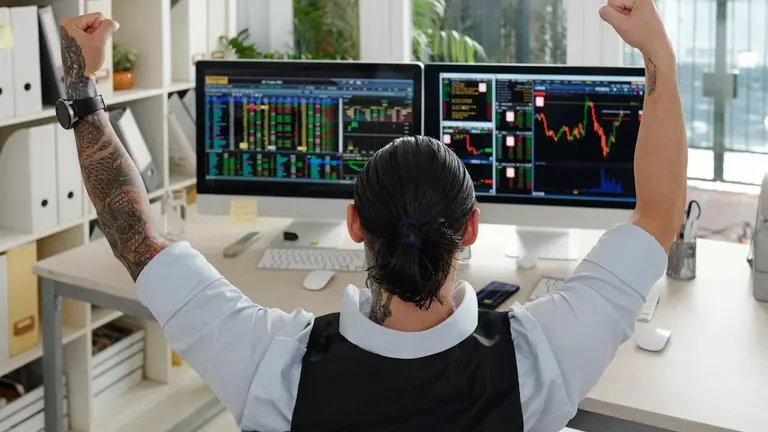 Ignoró la caída cripto y ganó u$s1,7 millones con un token de inteligencia artificial