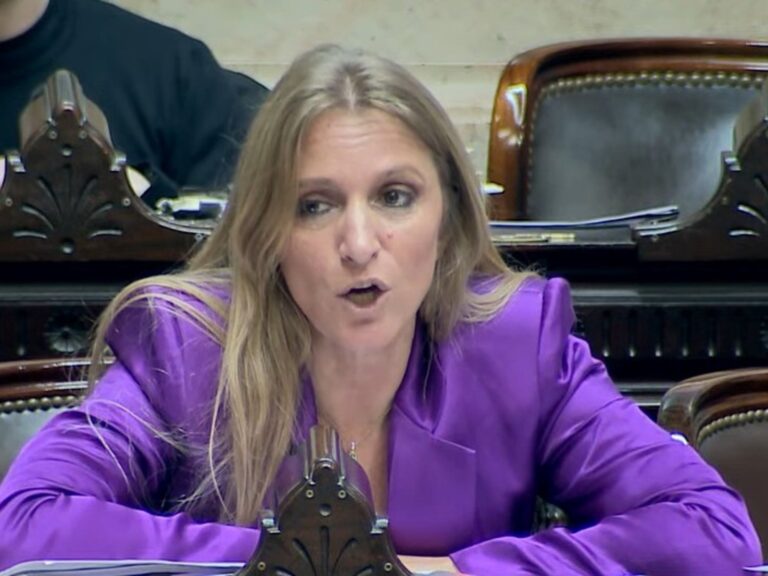 Bloque Libertario Solicita la Expulsión de la Diputada Kirchnerista Florencia Carignano