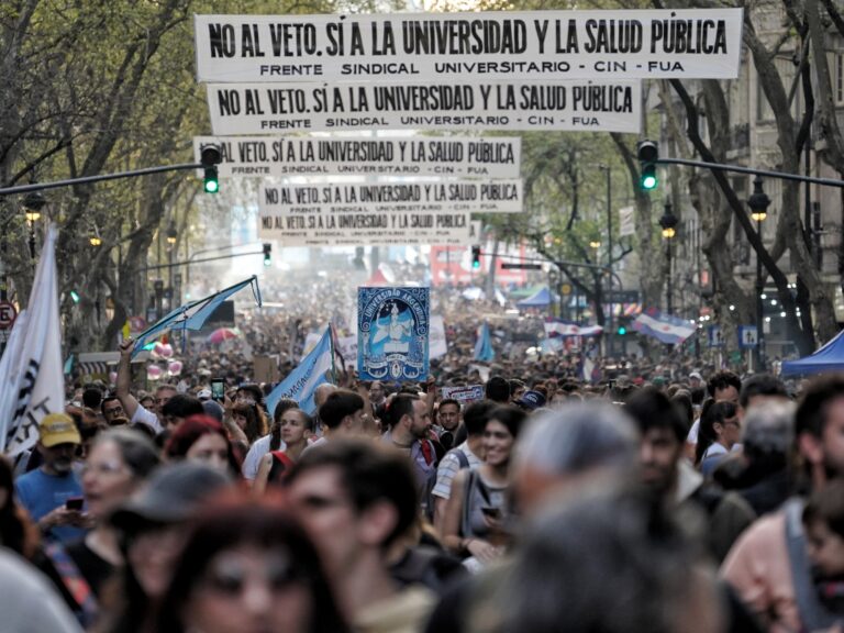 El Gobierno: La marcha universitaria se basa en una ‘mentira emocional’ y critica al Congreso por aumentar salarios docentes