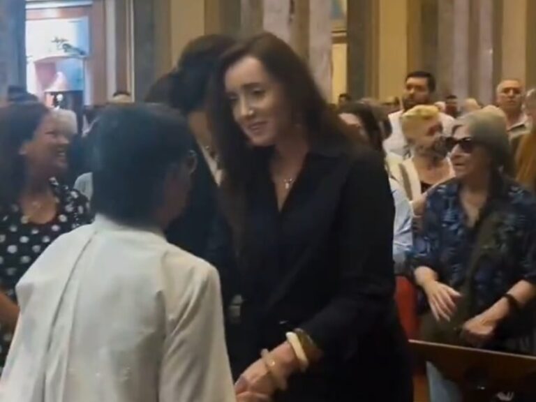 Victoria Villarruel asiste a misa de Cuaresma en su primer día como presidenta tras el viaje de Javier Milei