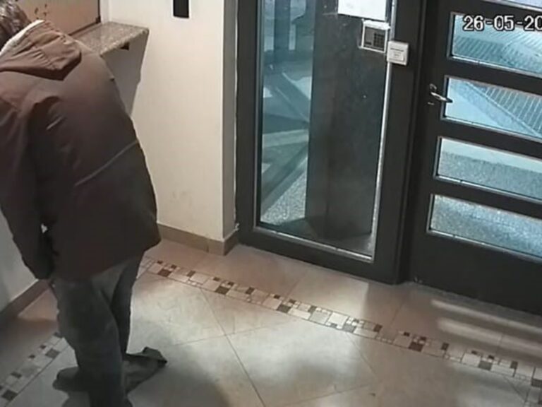 Revelan que firmaba asistencia sin presentarse al trabajo
