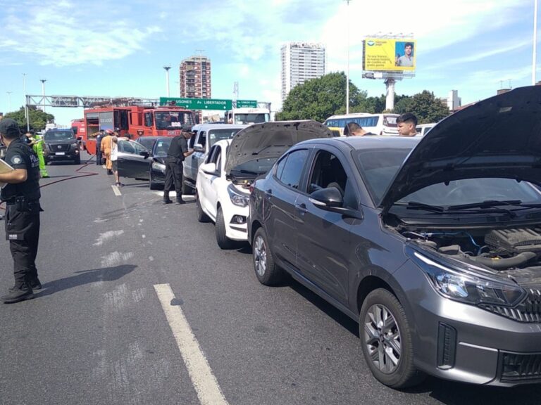Violento choque en la General Paz: más de 10 heridos y rescate aéreo