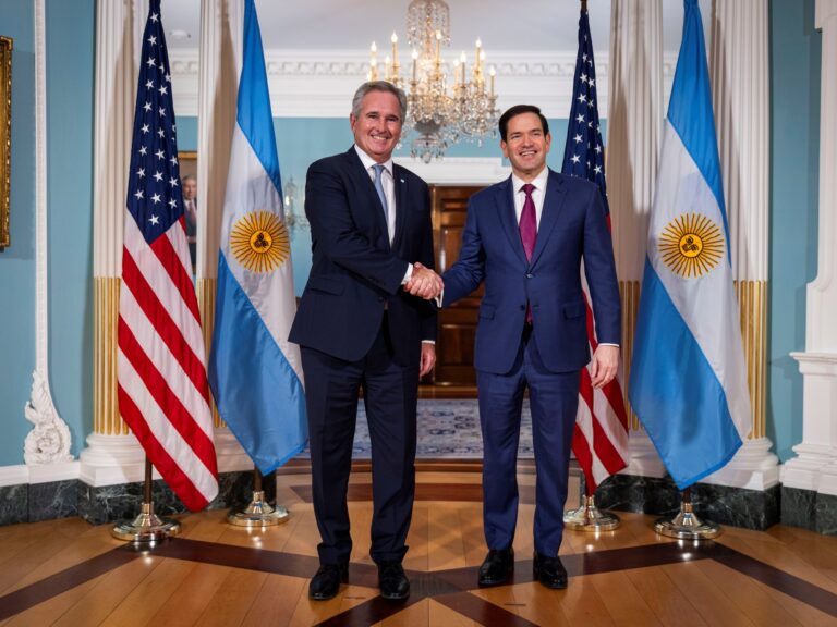 Quirno Asiste a Cumbre de Minerales Críticos en Washington Convocada por Trump