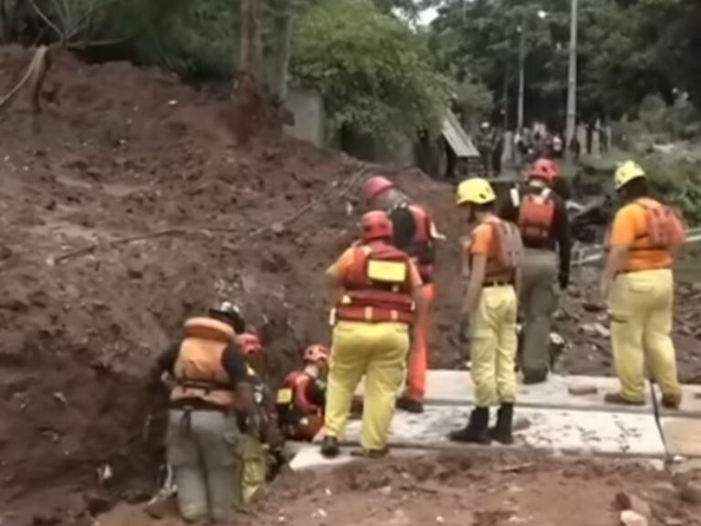 Buscan a niño argentino desaparecido tras intensas lluvias