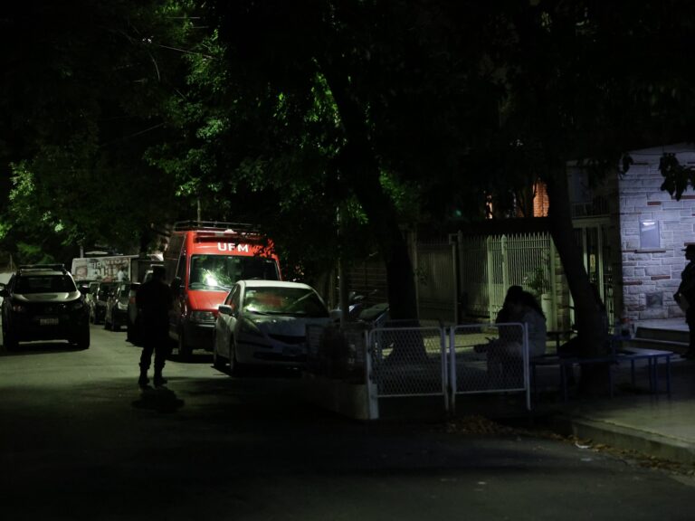 Trágico accidente: Hermanitos de 2 y 4 años y su niñera pierden la vida por intoxicación de gas.