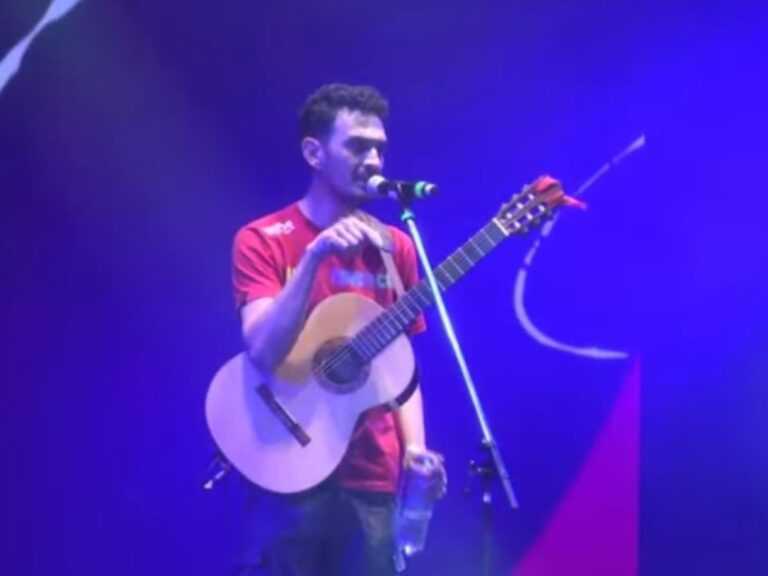 Un cantante de folklore se opone a la participación de Victoria Villarruel en un festival de La Rioja
