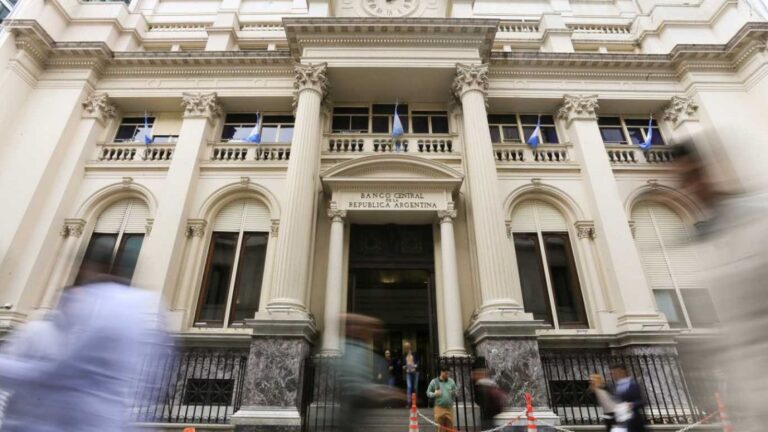Proyecciones del Dólar e Inflación para 2026: Análisis de Consultoras del Banco Central