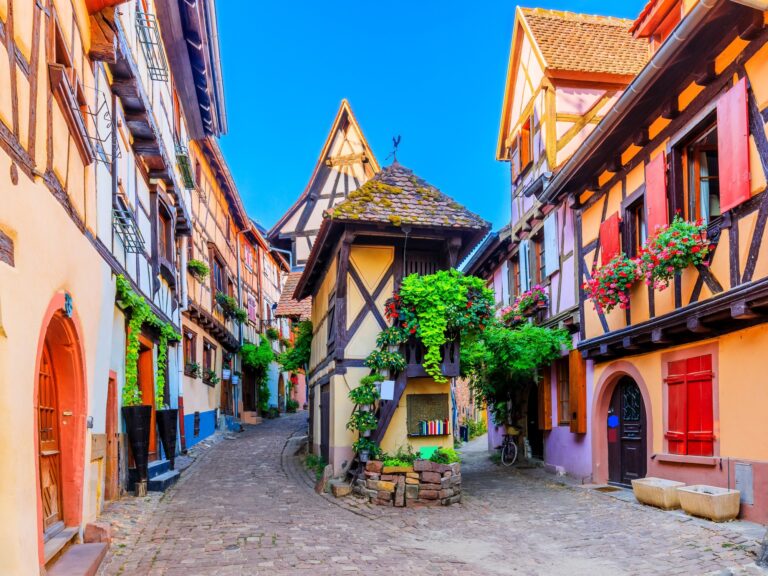 7 Pueblos de Cuento y 2 Joyas Argentinas que Debes Conocer