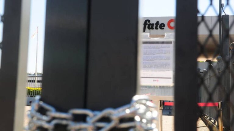 La Justicia ordena el desalojo de Fate, pero se suspende por motivos de seguridad