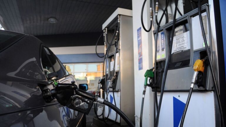 Descuentos de hasta el 30% en nafta y gasoil en febrero de 2026