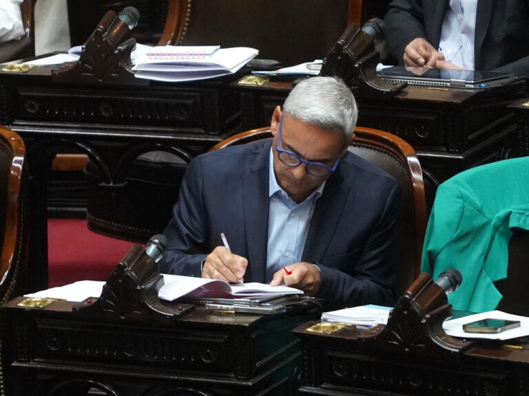 Un diputado massista da quórum y revela las divisiones en el peronismo