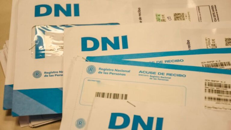 RENAPER en la mira: demoras de hasta 60 días en entrega de DNI y pasaportes