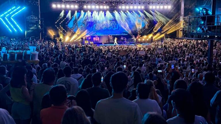 Villa María casi alcanza el lleno total en el Festival de Peñas, mientras Córdoba rompe otro récord turístico