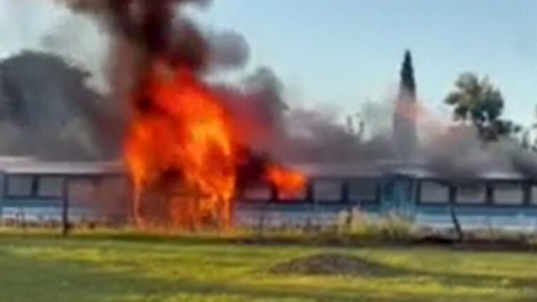Tren con 120 pasajeros se incendia en Córdoba