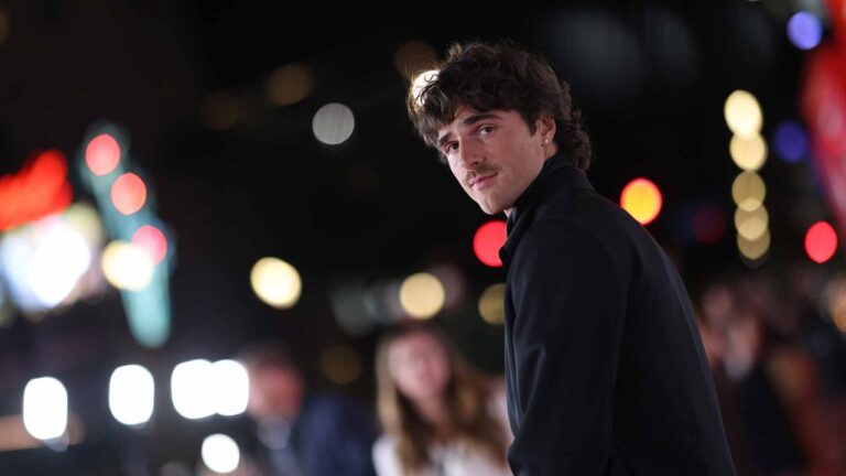 Jacob Elordi: “Confío en que ‘Cumbres Borrascosas’ despierte la pasión del público”