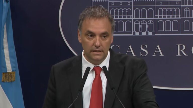 Manuel Adorni podría firmar acuerdo para transferir la Justicia Laboral a CABA