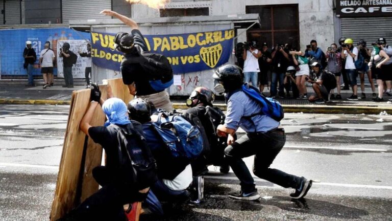 Conflicto en el Congreso: ¿Infiltrados, violencia o descontrol policial?