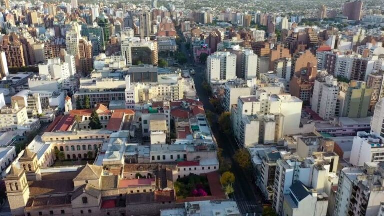 Caen 18,6% las ventas de viviendas en Córdoba: más obstáculos para comprar casa