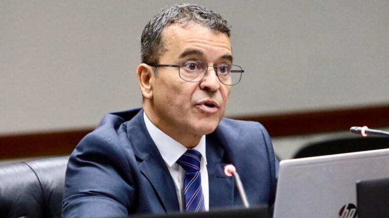 Juez acusado de agredir a funcionarios judiciales se defiende ante el Consejo de la Magistratura