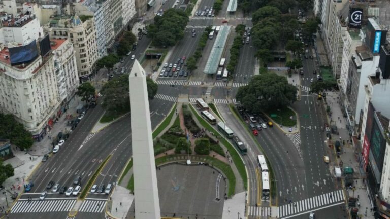 Paro General de 24 Horas de la CGT: Sigue en Vivo el Impacto en Transportes y Servicios
