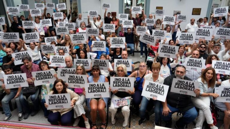 Paro docente el 2 de marzo: Caravanas, carpas y movilizaciones en todo el país
