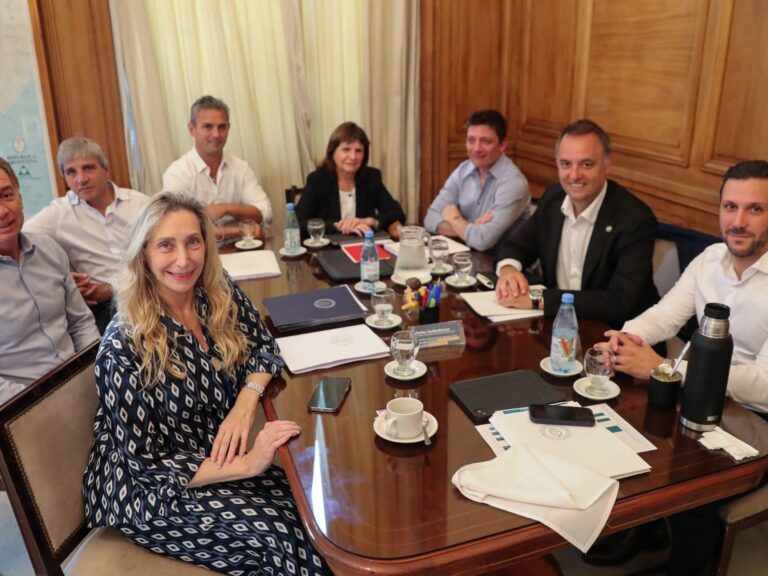 Reunión clave de la mesa política de LLA para definir estrategia sobre la reforma laboral