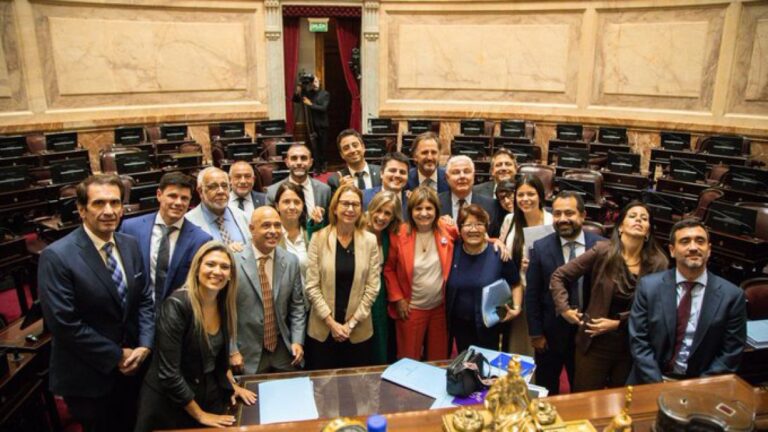 El gobierno enfrenta un revés: proponen eliminar el artículo 44 de la reforma laboral