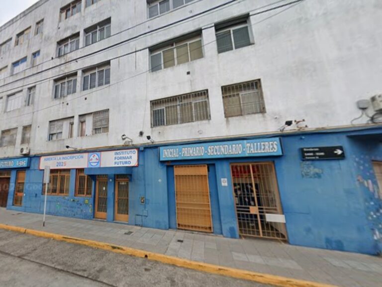 Cierra un colegio privado en Buenos Aires: Más de 300 estudiantes sin sede para sus clases
