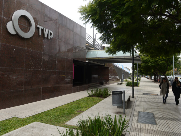 Presentan plan de retiros voluntarios en medios estatales