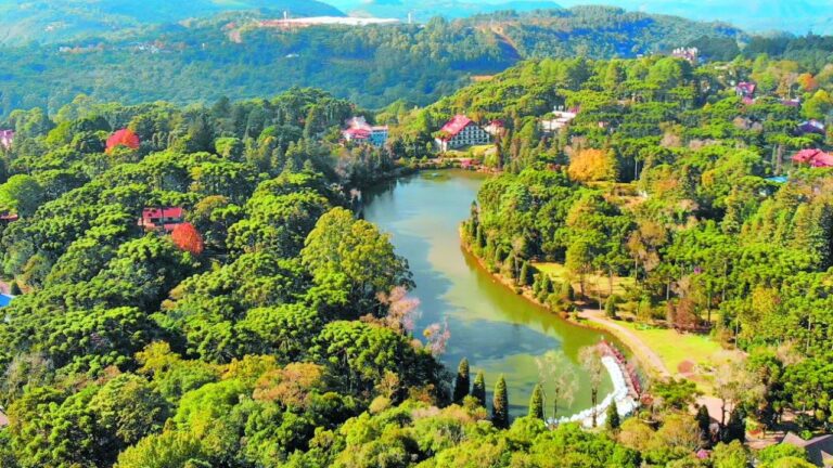 Canela y Gramado: Un Viaje al Mundo de la Fantasía