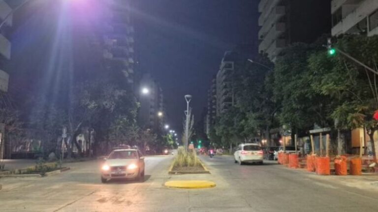 Córdoba: Liberan totalmente el Bulevar San Juan para tránsito particular tras habilitar carril norte.